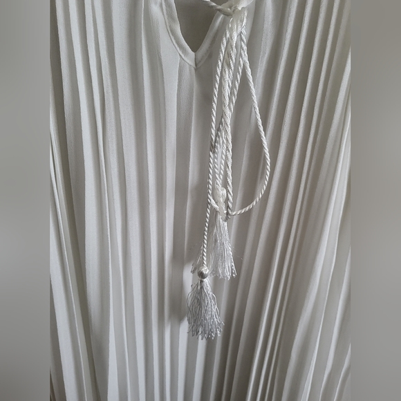 LONG Pleated Dress - Picture 5 of 9